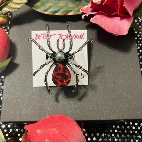 NWT BETSEY JOHNSON SPIDER  HALLOWEEN RING - Picture 3 of 8